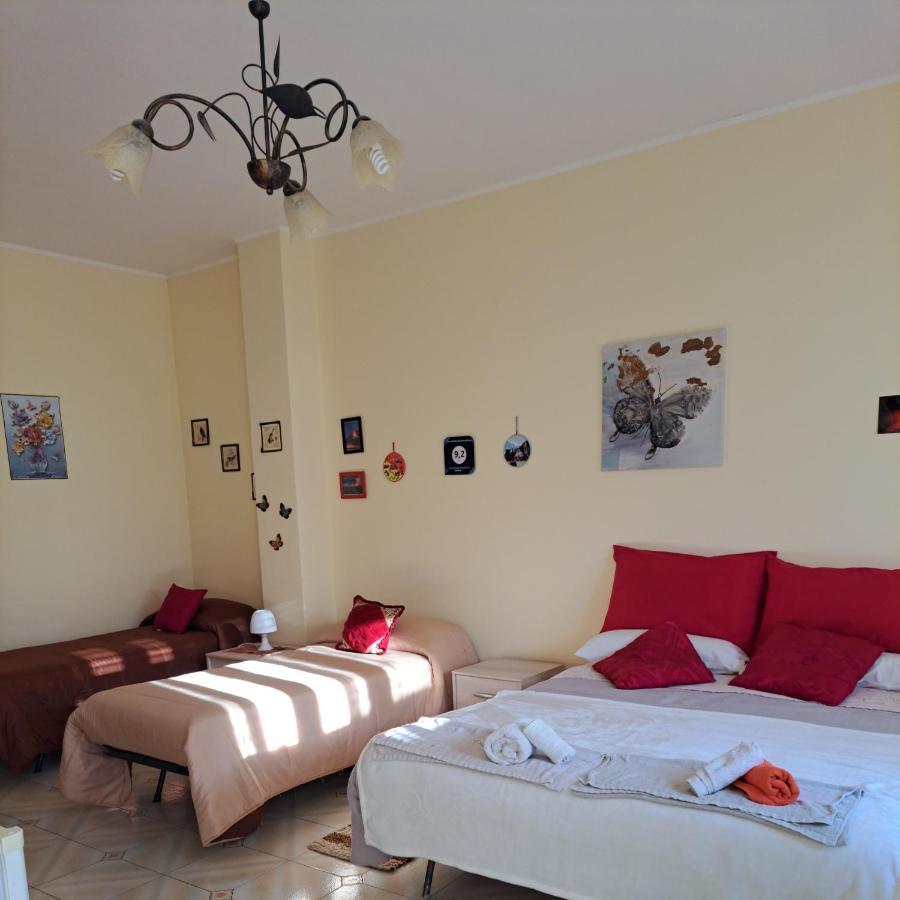 Casa Holiday Sea Etna Di Enza Linguaglossa Exterior foto