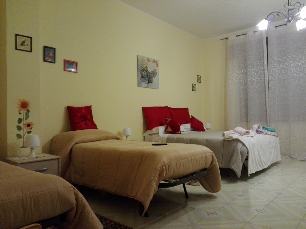 Casa Holiday Sea Etna Di Enza Linguaglossa Exterior foto